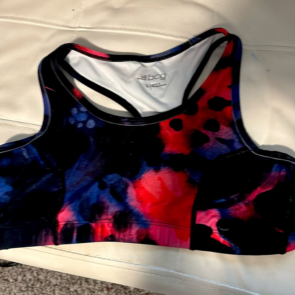Kids/teen sports bra. Only worn once.